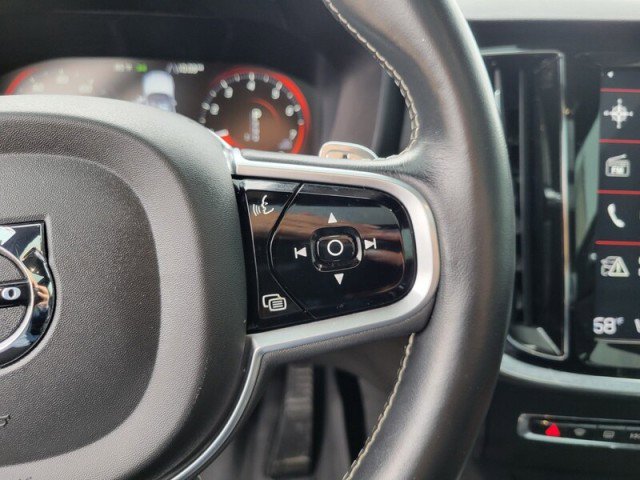 Used 2019 Volvo S60 T5 R-Design image 15