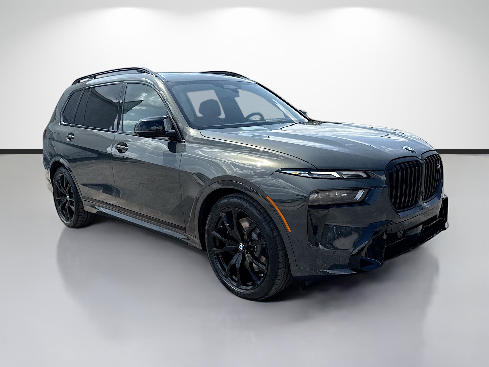 New 2027 BMW X7 M60i AWD/4WD image 1