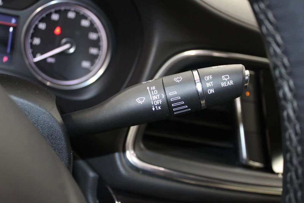 Used 2024 Buick Enclave Essence w/ Technology Package image 26