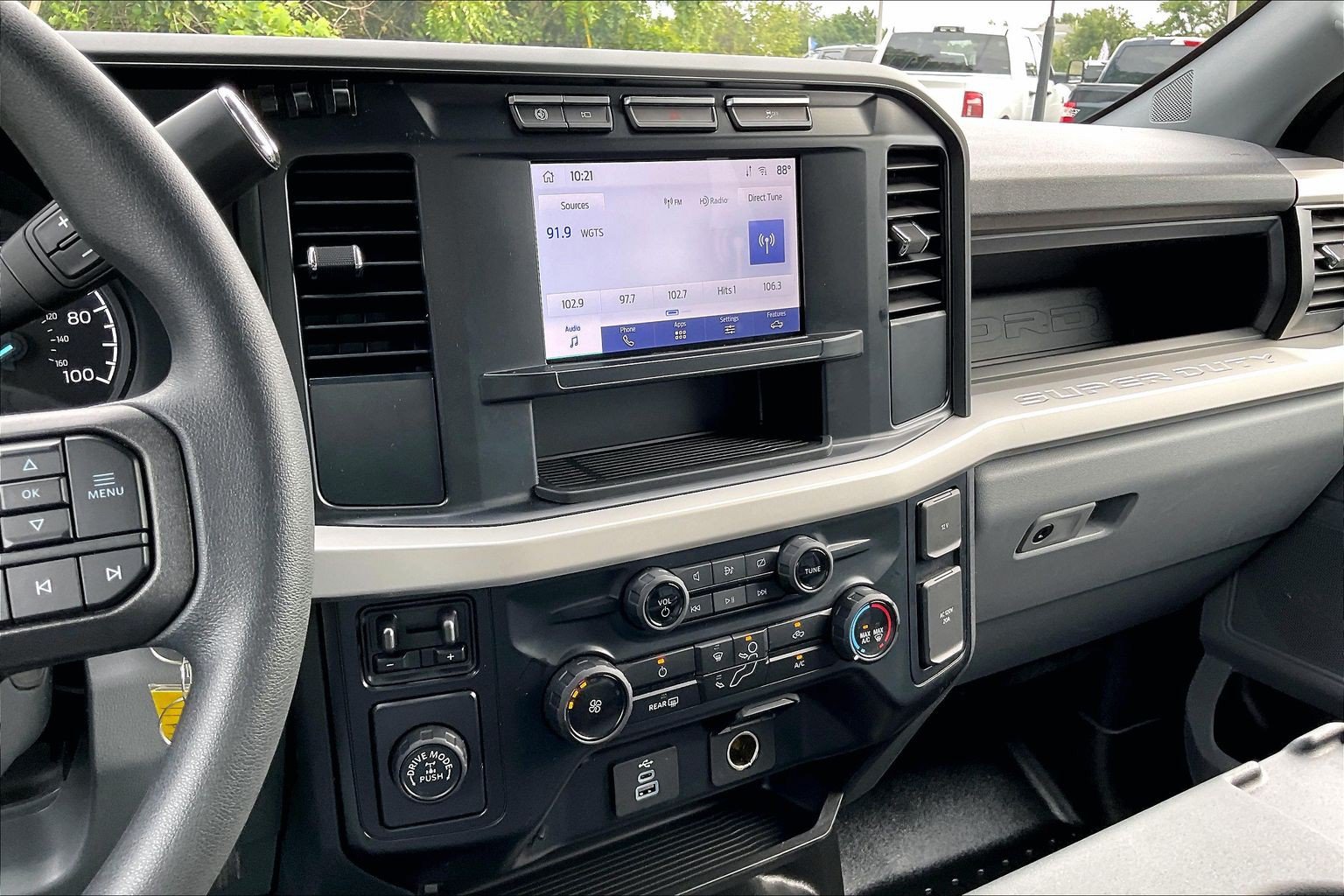 Used 2024 Ford F350 XL w/ 360-Degree Camera Package RWD image 6