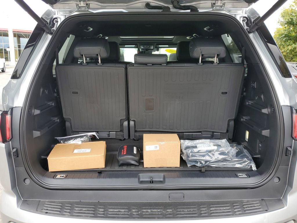 New 2026 Toyota Sequoia Platinum image 7