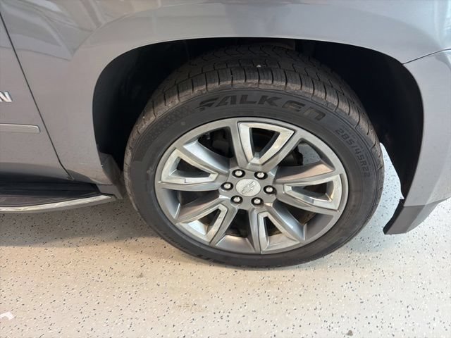 Used 2018 Chevrolet Suburban Premier AWD/4WD image 12