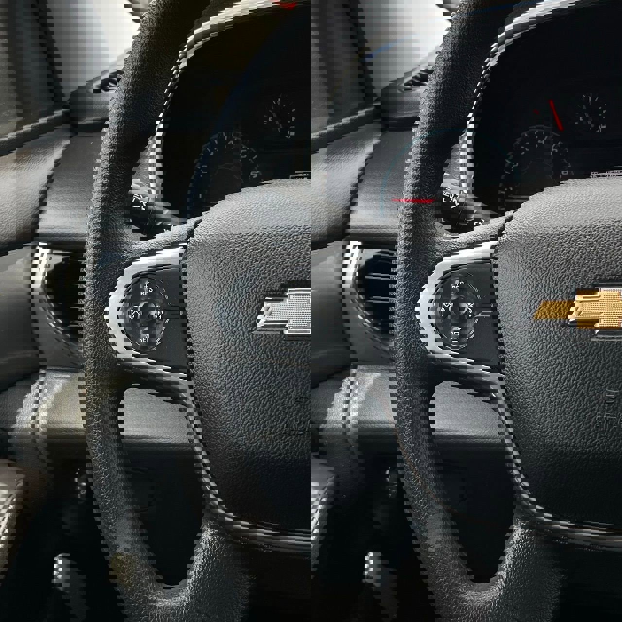 Used 2020 Chevrolet Traverse LS image 13