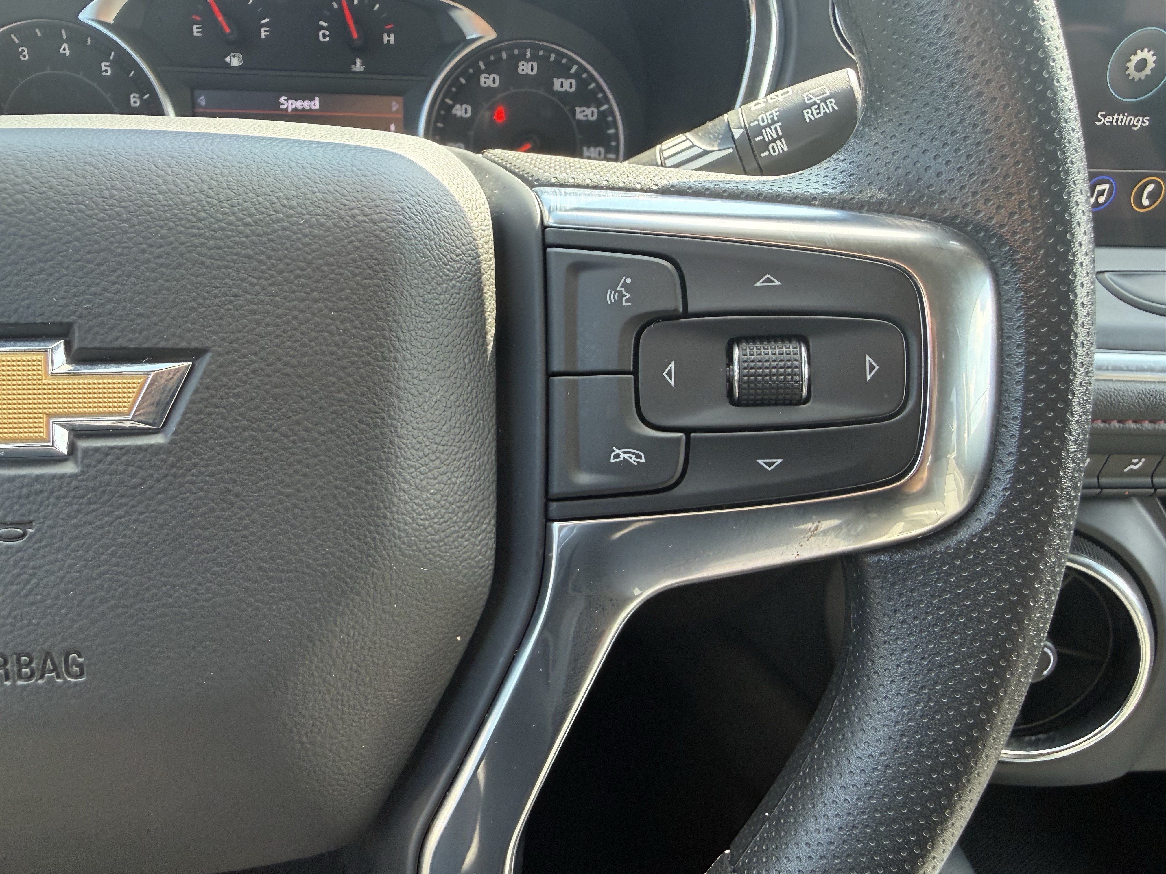 Used 2025 Chevrolet Blazer LT FWD image 19