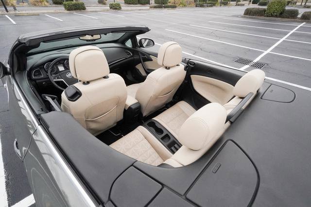 Used 2017 Buick Cascada Premium image 31