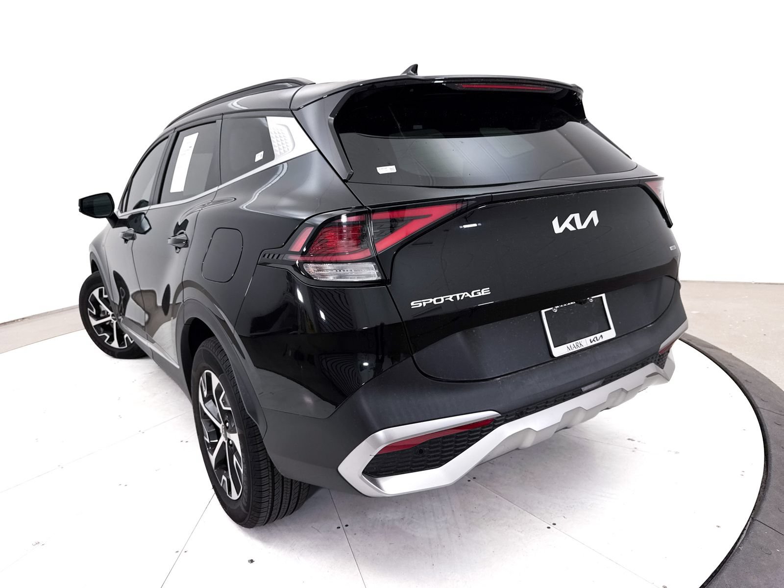Used 2023 Kia Sportage EX w/ EX Premium Package AWD/4WD image 8