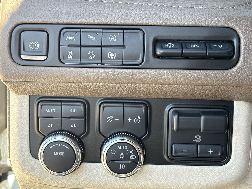 Used 2023 GMC Yukon XL Denali w/ Max Trailering Package image 18