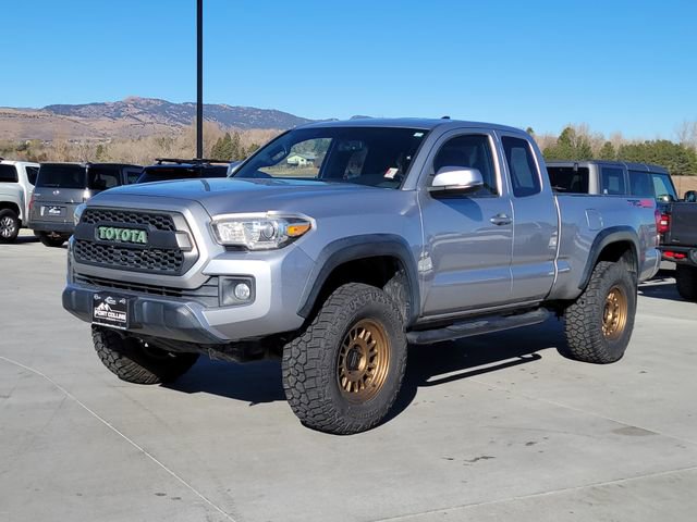 Used 2017 Toyota Tacoma TRD Off-Road w/ Premium & Technology Package image 1