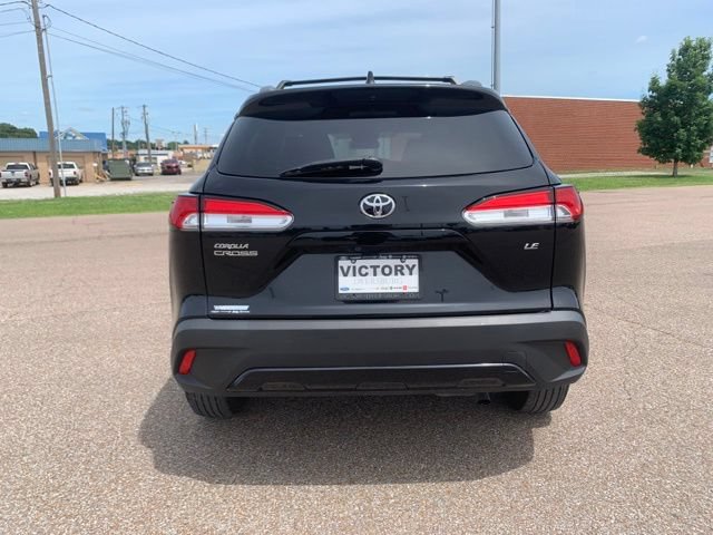 Used 2024 Toyota Corolla Cross LE FWD image 6