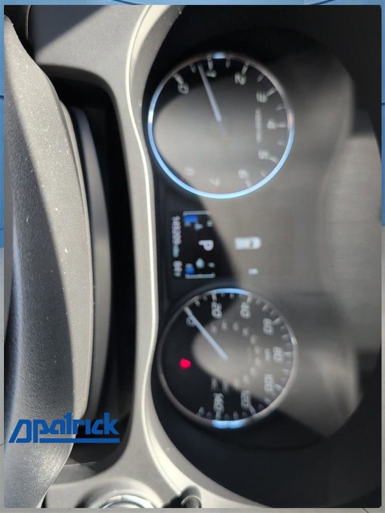 Used 2020 Mitsubishi Outlander FWD image 1
