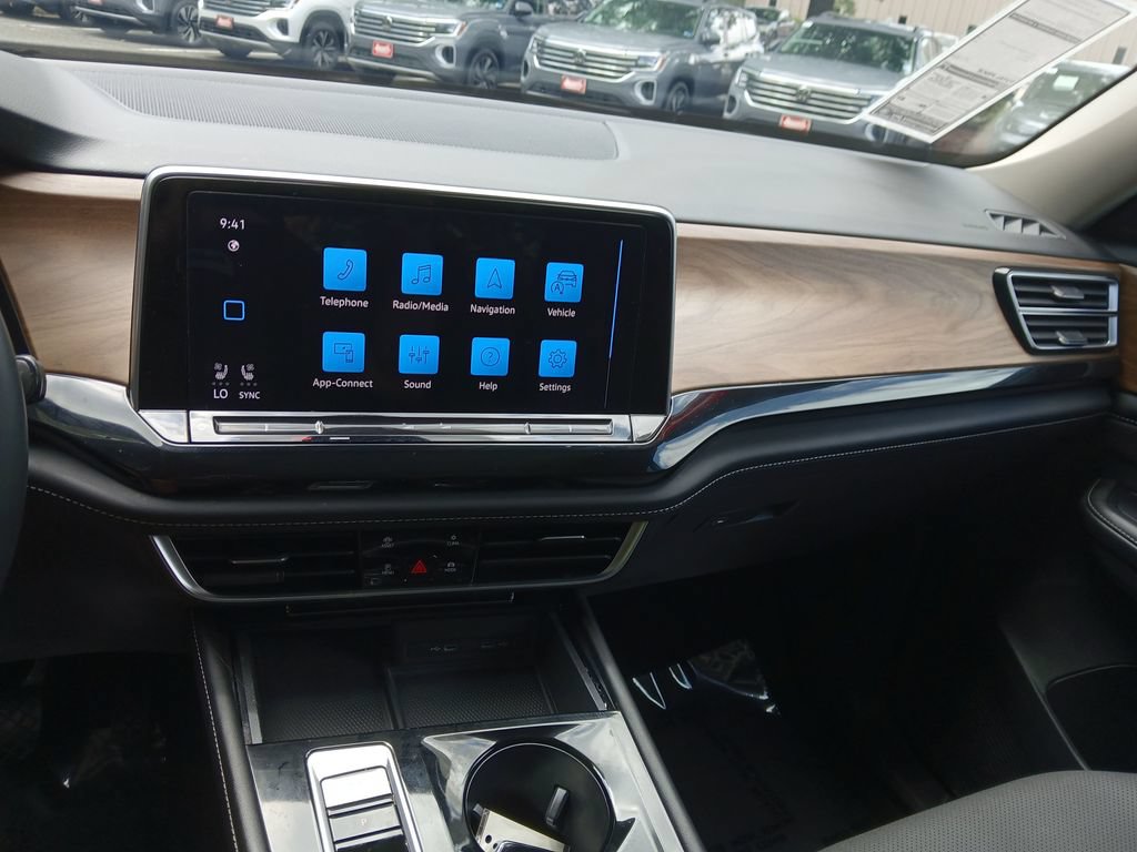 Used 2024 Volkswagen Atlas SE w/ Panoramic Sunroof Package AWD/4WD image 36