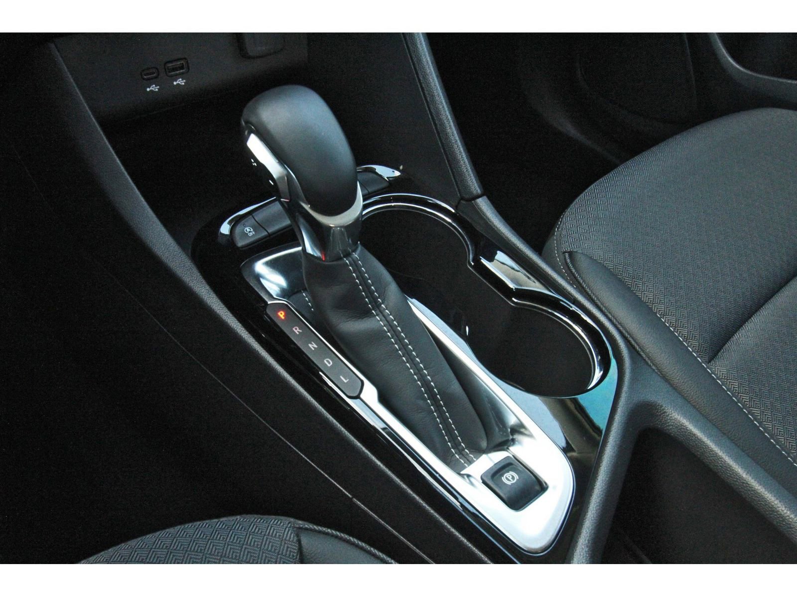 Used 2024 Buick Encore GX Preferred FWD image 29