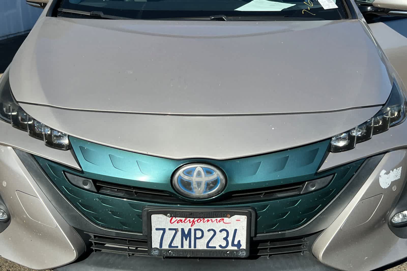 Used 2017 Toyota Prius Prime Advanced w/ Carpet Mat Package FWD image 12