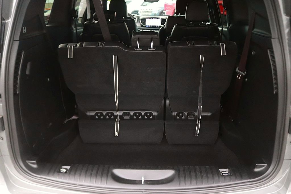 Used 2025 Chrysler Pacifica Select FWD image 15