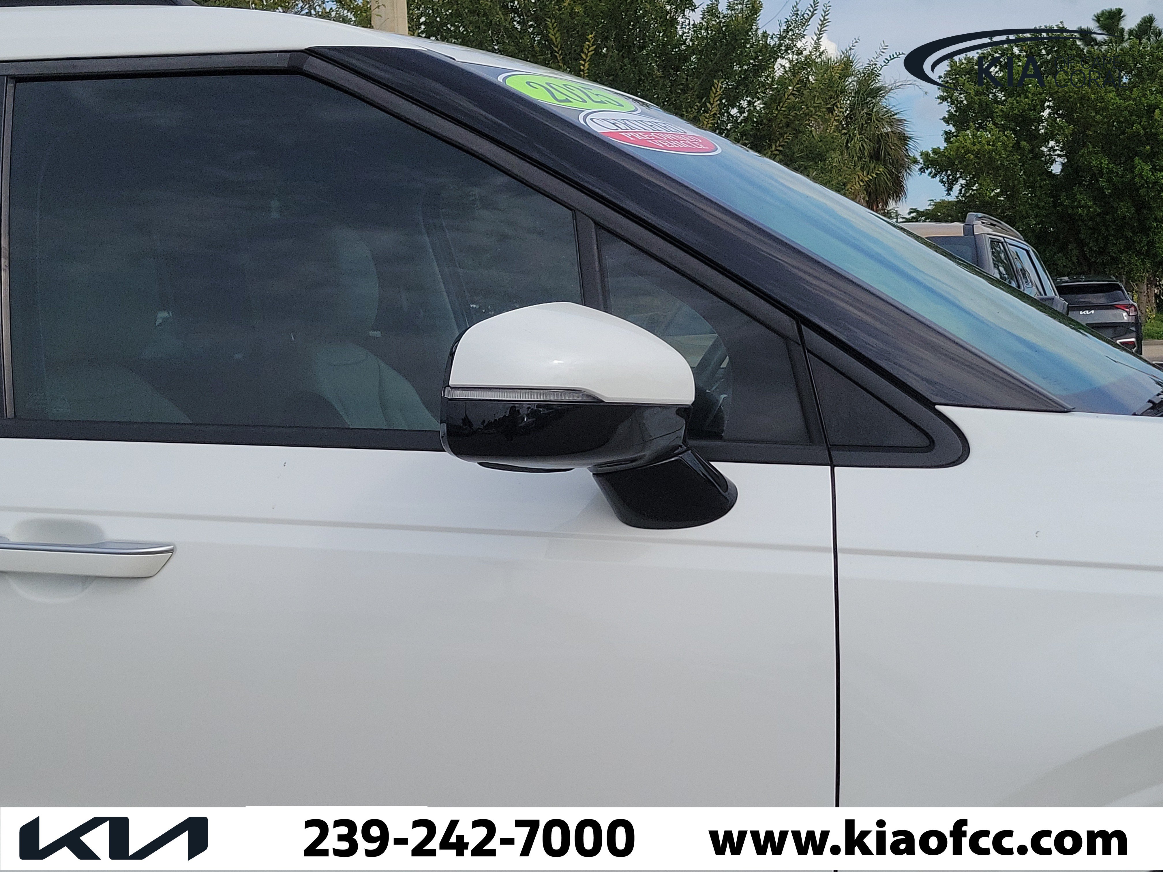Certified 2025 Kia Carnival EX FWD image 8