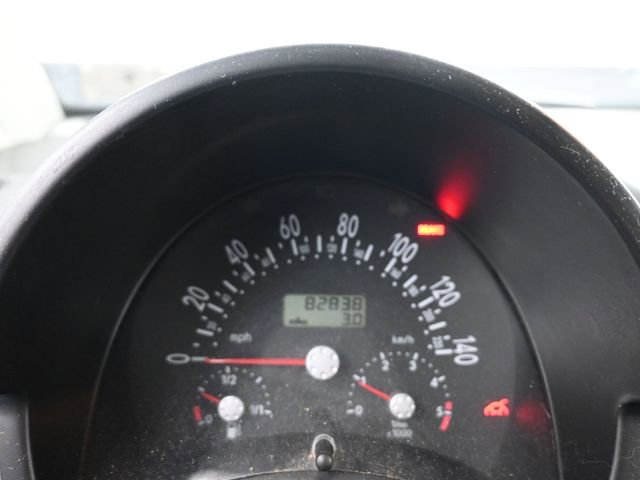 Used 2001 Volkswagen Beetle GLS FWD image 17