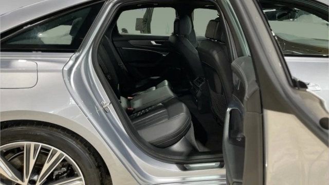 Used 2021 Audi A6 2.0T Premium w/ Convenience Package image 12