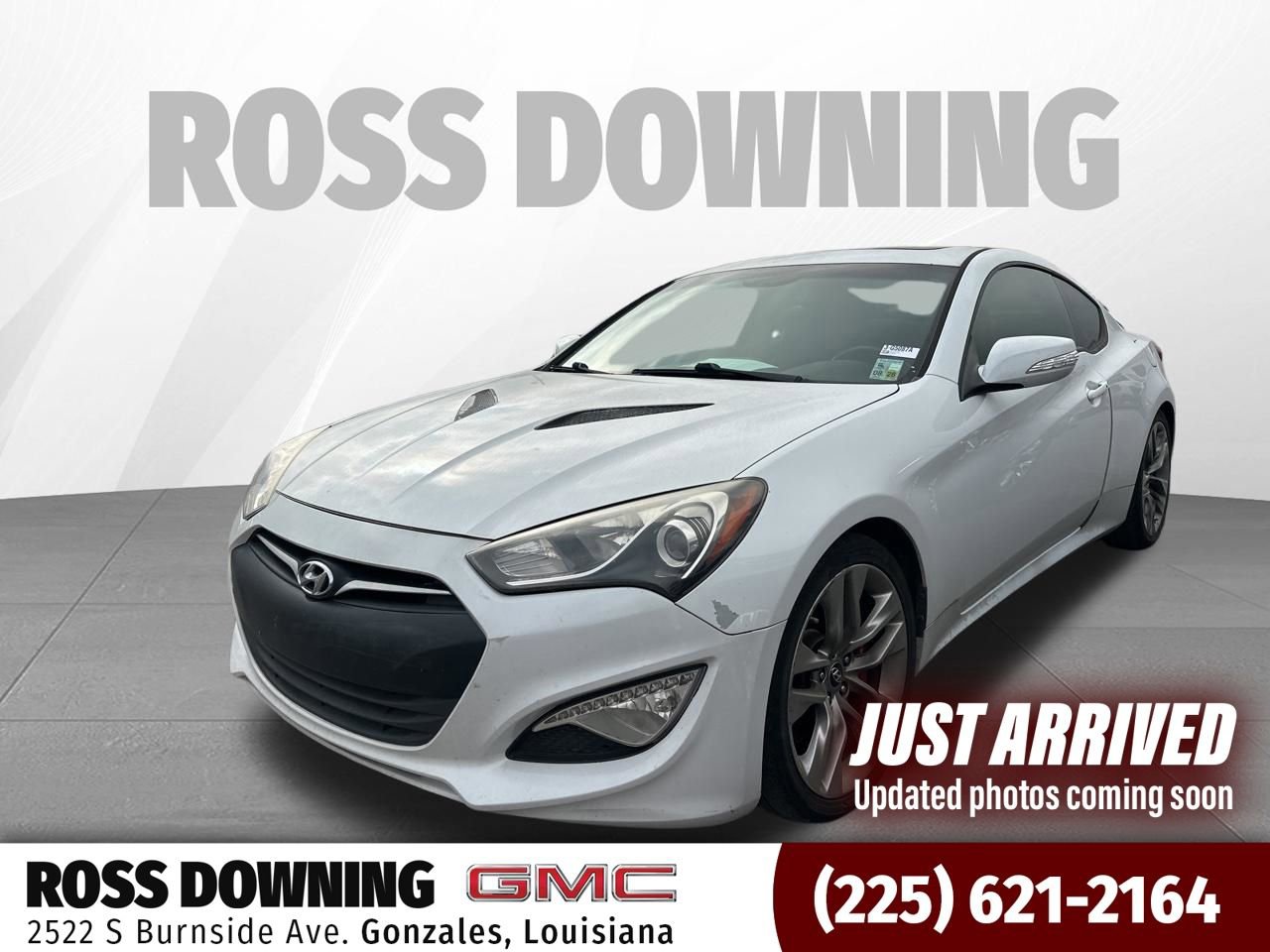 Used 2015 Hyundai Genesis 3.8 image 1