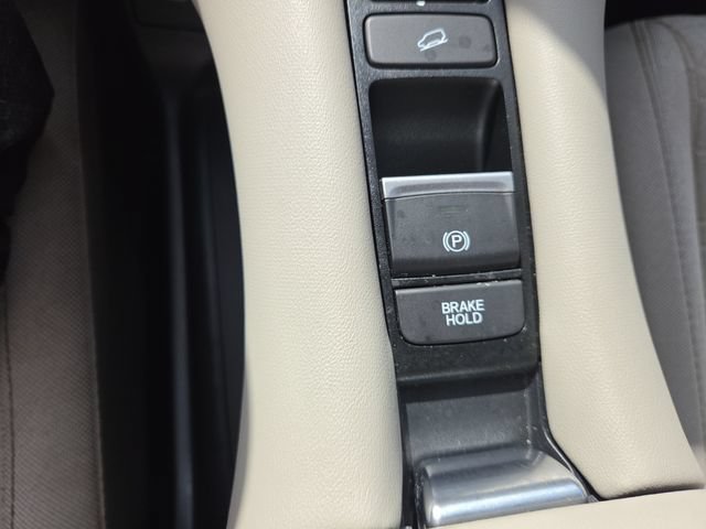 Used 2026 Honda HR-V LX image 20