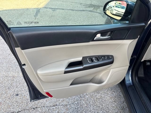 Used 2022 Kia Sportage LX w/ LX FWD Value Edition Package image 15
