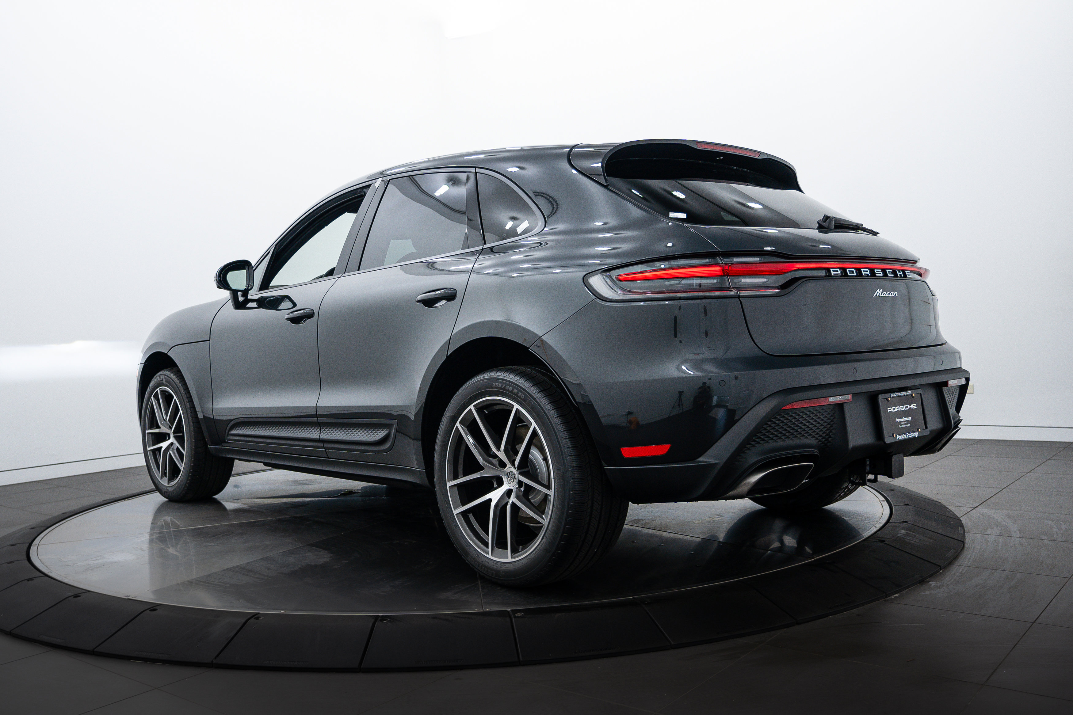 New 2025 Porsche Macan image 3