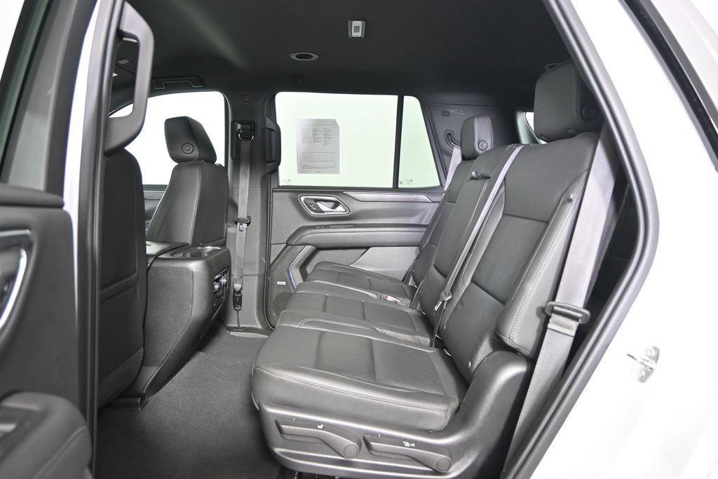 Used 2022 Chevrolet Tahoe LT w/ Luxury Package AWD/4WD image 18