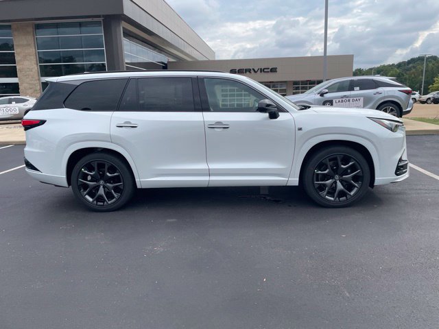 New 2026 Lexus TX 500h AWD w/ Technology Package image 2