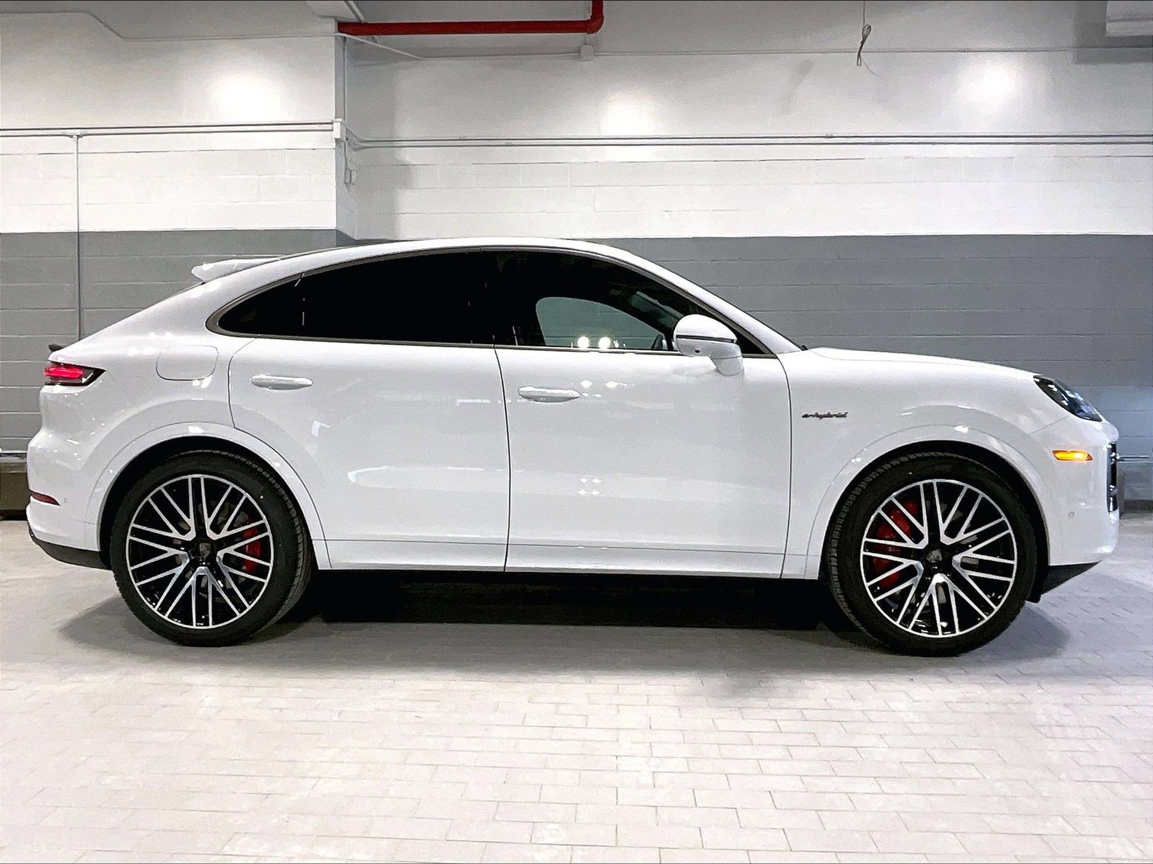 New 2026 Porsche Cayenne Turbo image 6