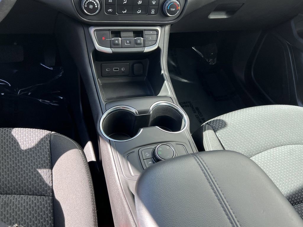 Used 2024 GMC Terrain SLE image 26