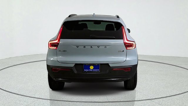 New 2026 Volvo XC40 B5 Plus w/ Protection Package Premier AWD/4WD image 6