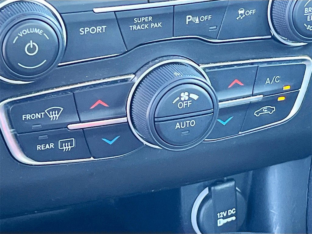 Used 2022 Dodge Charger R/T w/ Performance Handling Group image 15