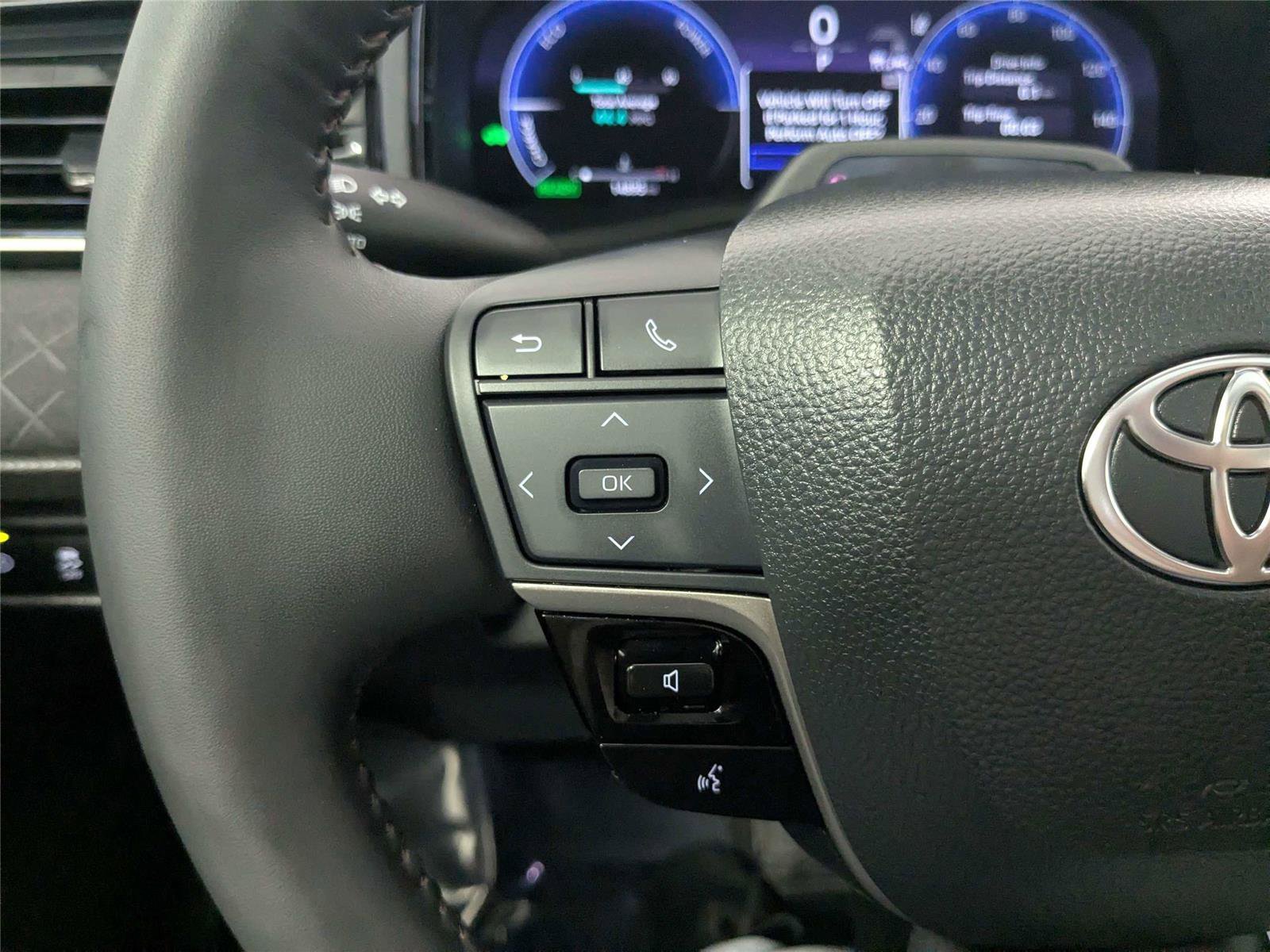 Certified 2025 Toyota Camry XLE w/ Premium Plus Package image 16