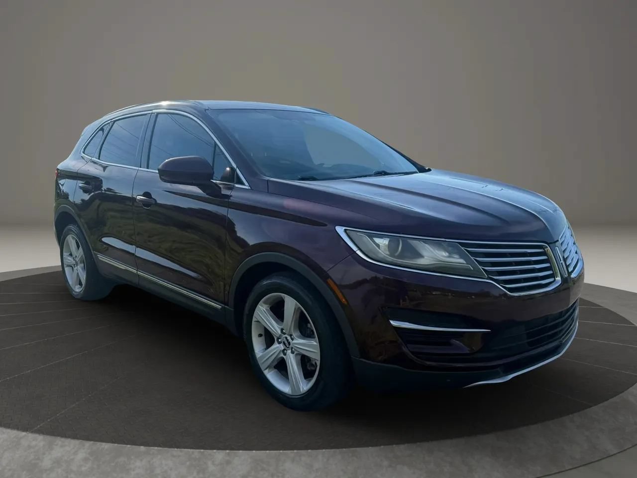 Used 2016 Lincoln MKC Premiere FWD image 2