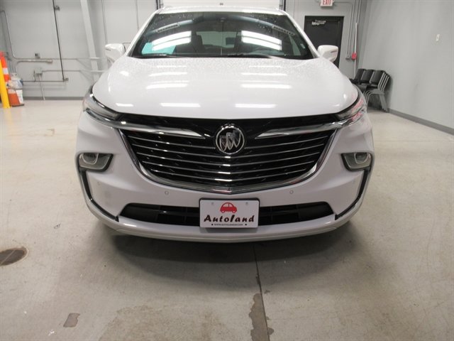 Used 2024 Buick Enclave Premium image 2