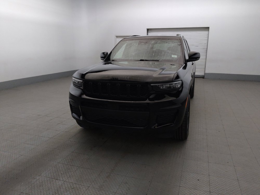 Used 2023 Jeep Grand Cherokee L Laredo RWD image 15