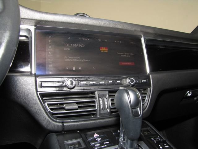 Used 2021 Porsche Macan AWD/4WD image 7