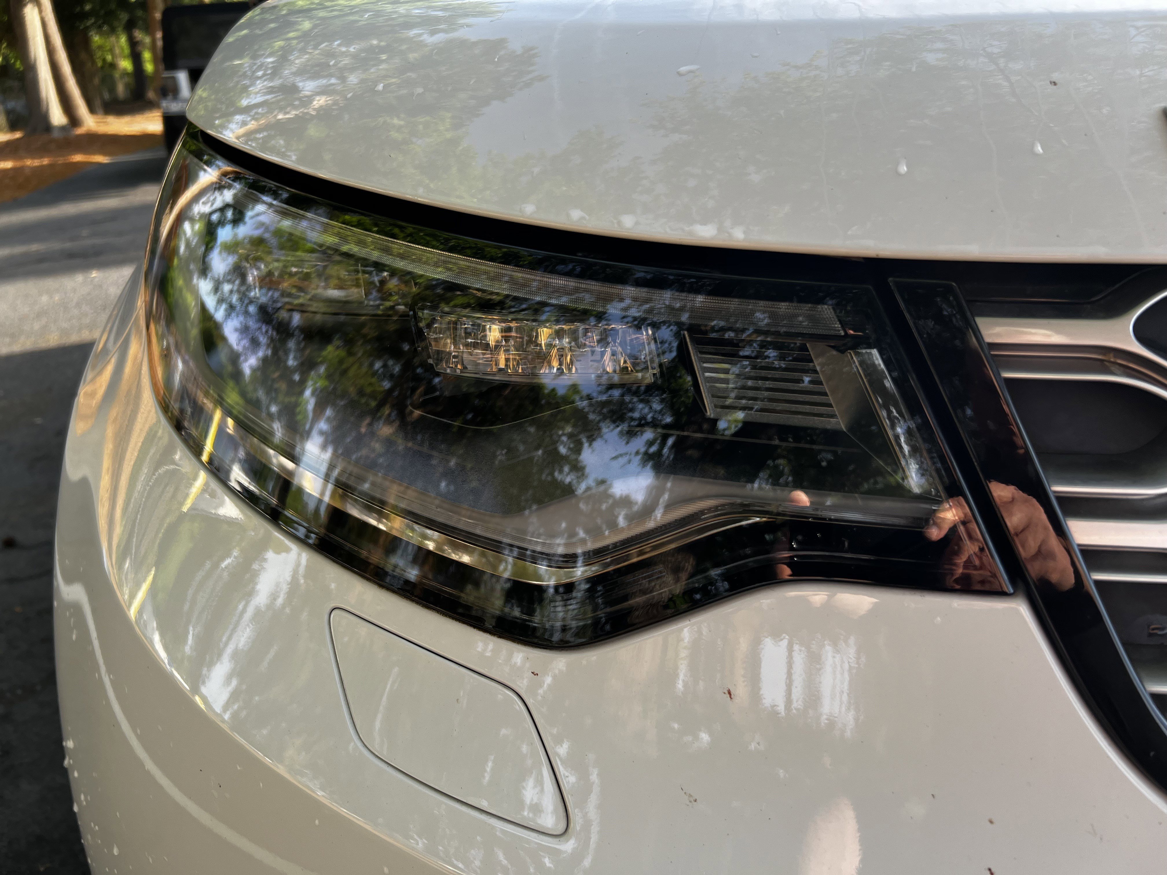 Used 2023 Land Rover Discovery S image 12