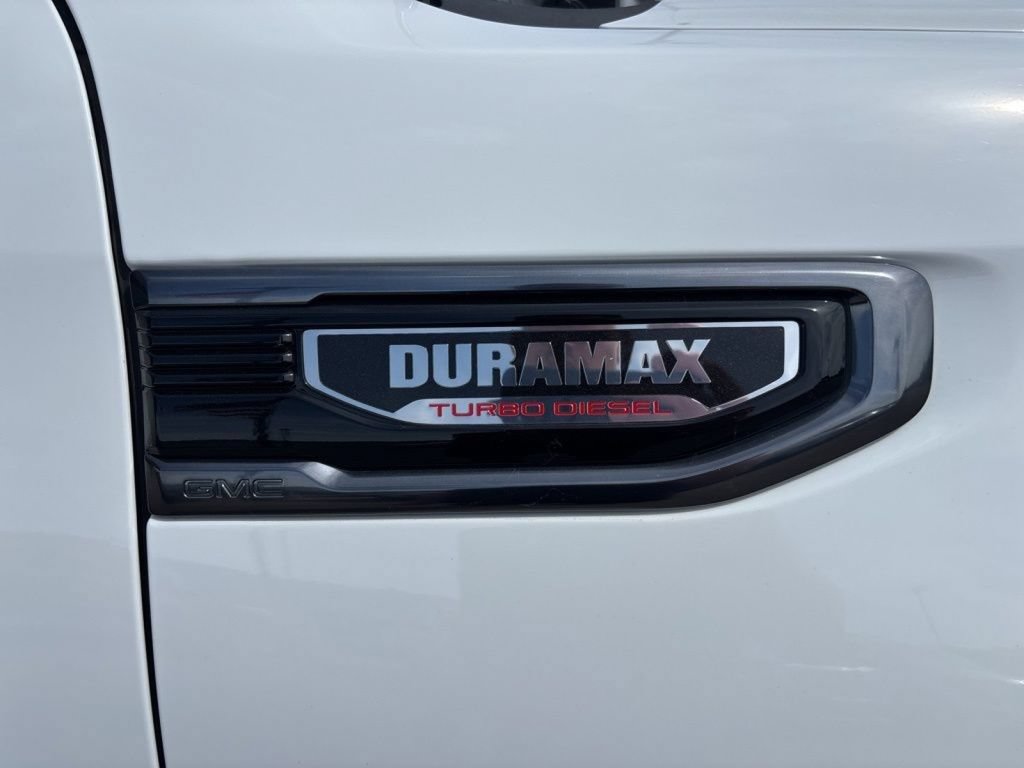 Used 2024 GMC Sierra 1500 AT4 w/ Technology Package AWD/4WD image 14