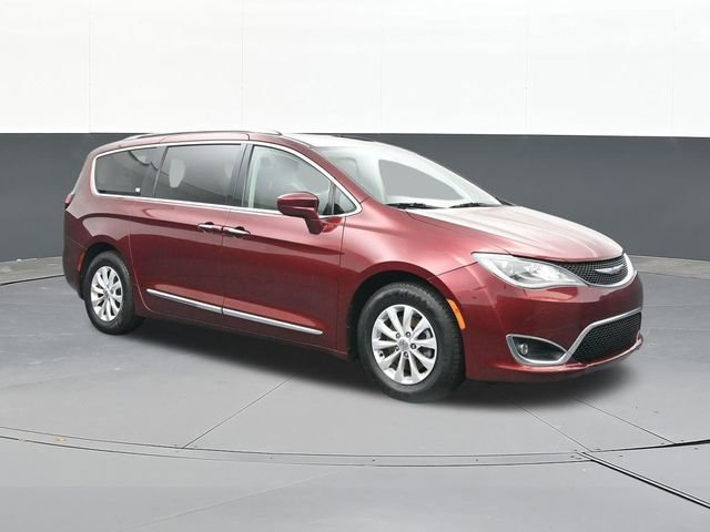 Used 2019 Chrysler Pacifica Touring-L image 1