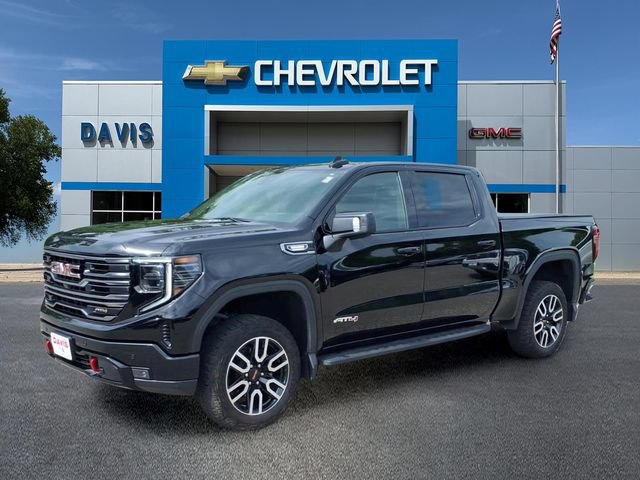 Used 2025 GMC Sierra 1500 AT4 w/ AT4 Premium Package AWD/4WD image 7