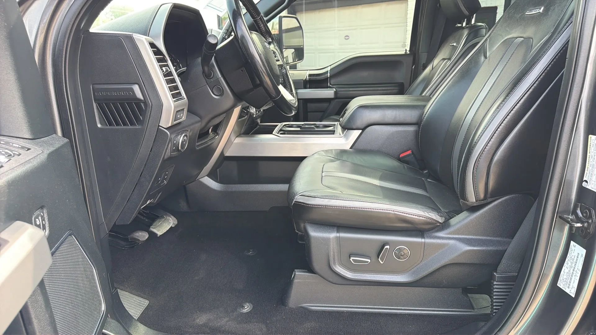Used 2019 Ford F450 Platinum w/ Platinum Ultimate Package AWD/4WD image 8