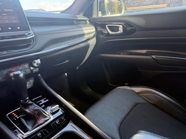 Used 2023 Jeep Compass Trailhawk image 21