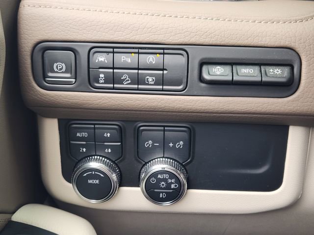 Used 2023 GMC Yukon Denali w/ LPO, Floor Liner Package AWD/4WD image 22