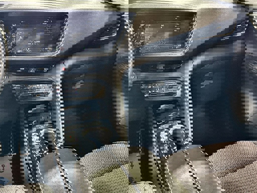 Used 2023 Buick Envision Preferred image 26