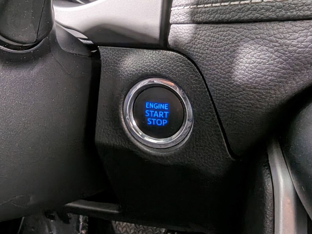 Used 2021 Toyota RAV4 XLE image 26