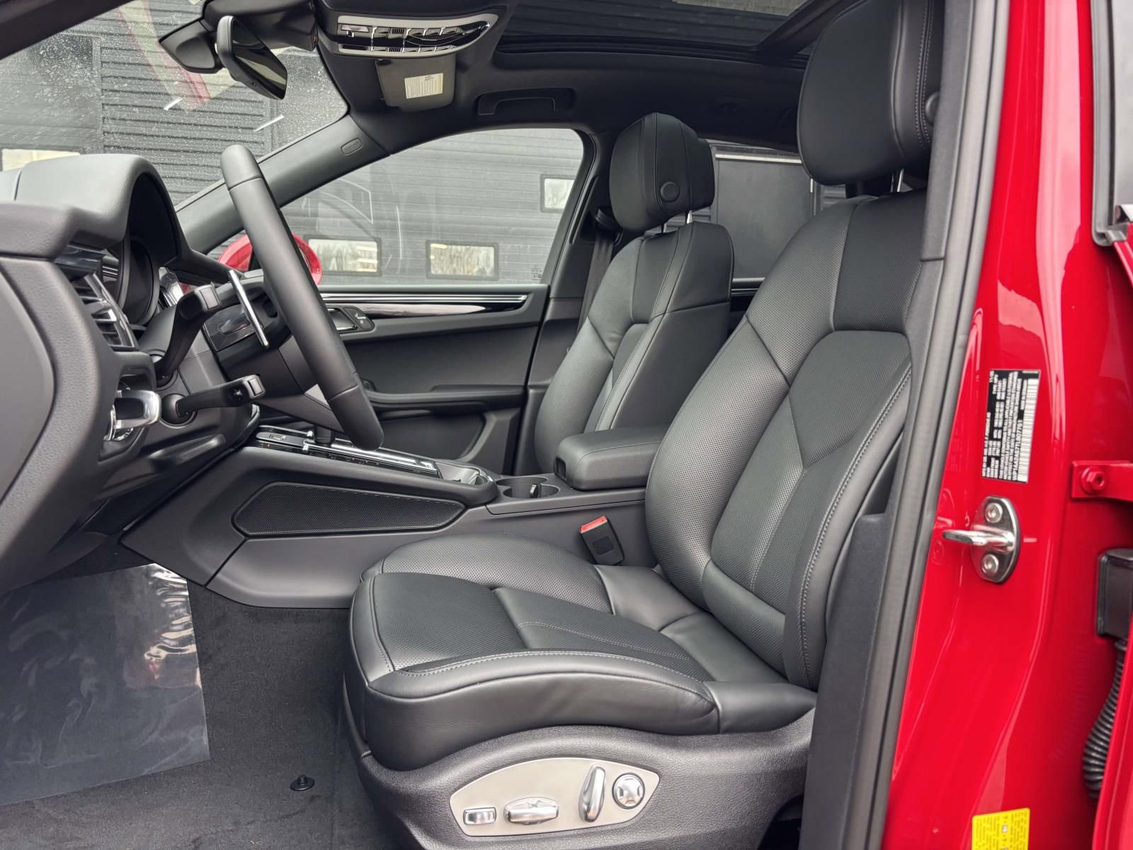 New 2026 Porsche Macan image 16