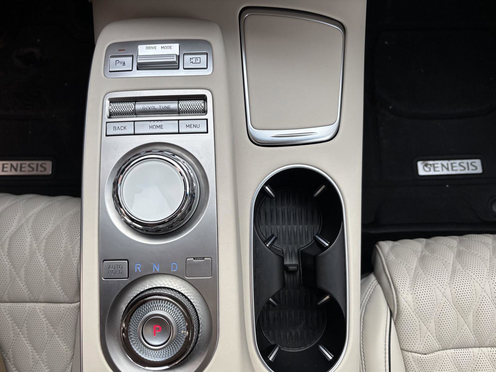 Used 2023 Genesis GV70 3.5T Sport w/ Sport Prestige Package image 22