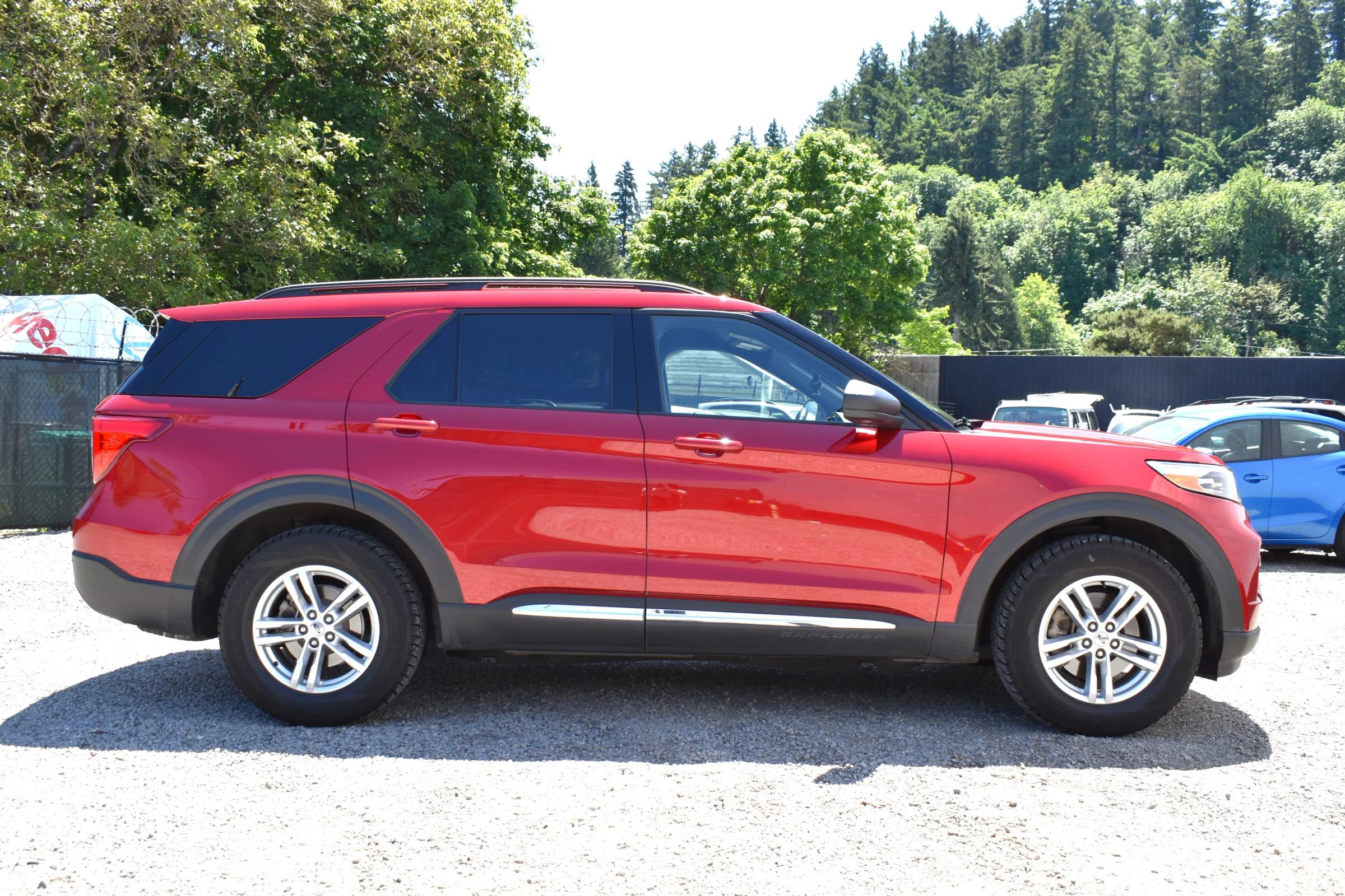Used 2020 Ford Explorer XLT w/ Equipment Group 202A AWD/4WD image 59