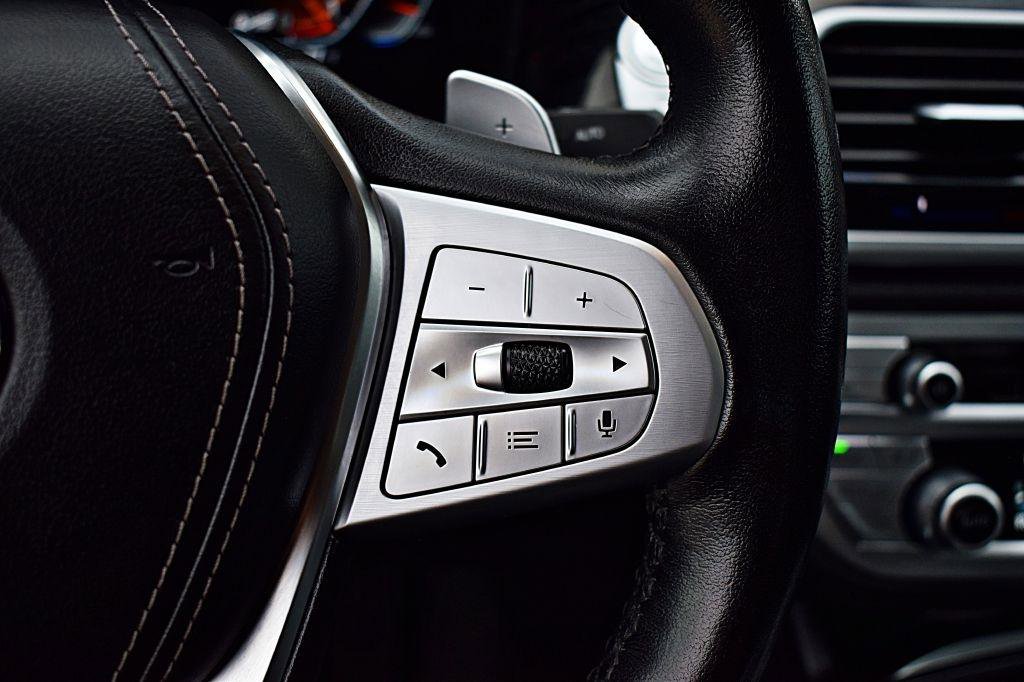 Used 2022 BMW 740i RWD image 39
