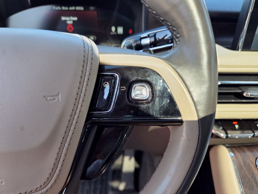 Used 2020 Lincoln Aviator Reserve w/ Equipment Group 201A RWD image 29
